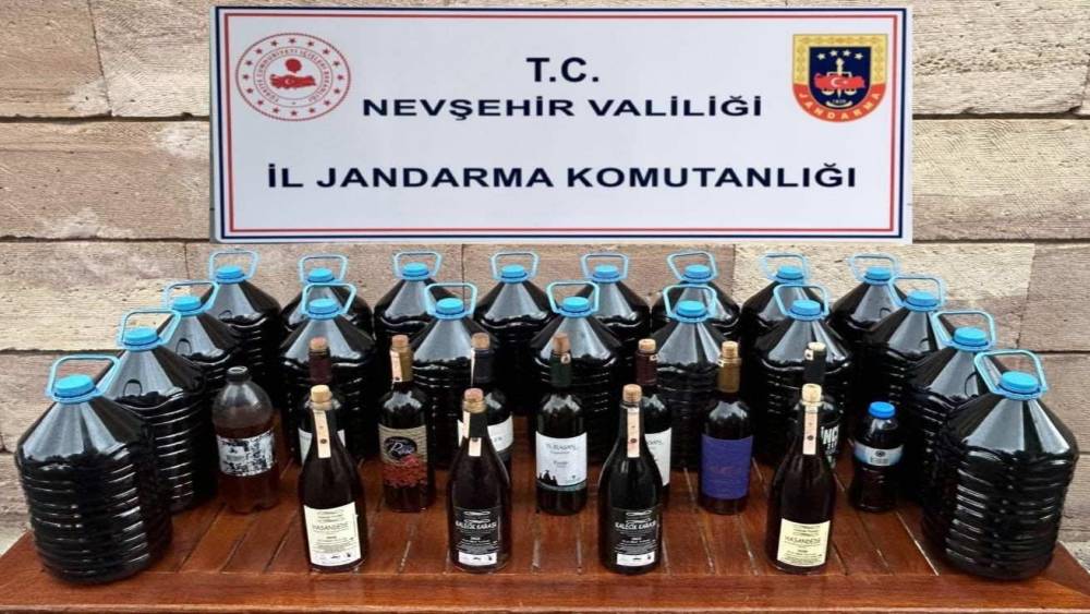 Nevşehir’de 105 litre kaçak içki ele geçirildi
