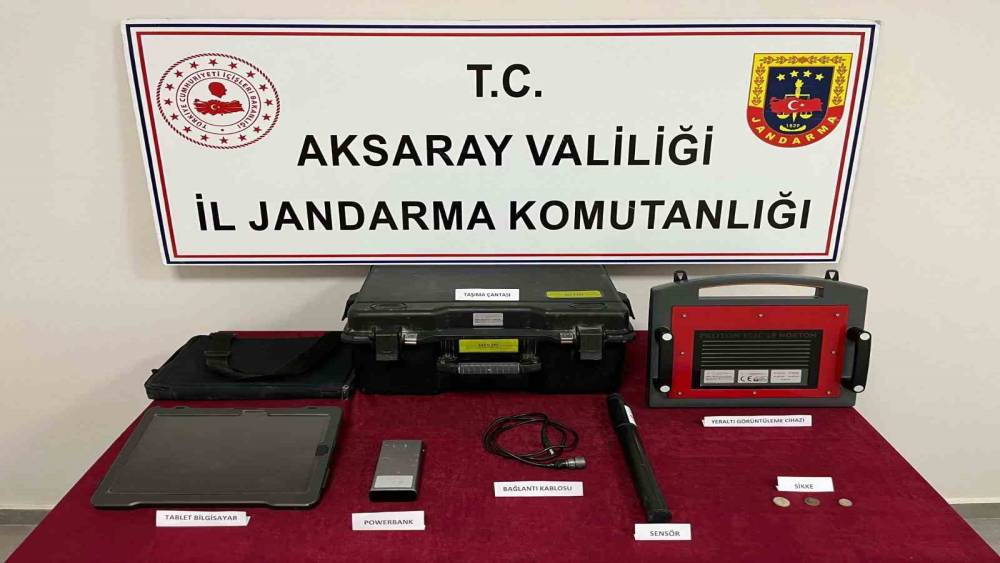 Aksaray’da define avcıları suçüstü yakalandı
