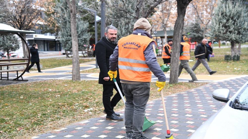 Pursaklar Belediyesi ilçenin temizlik çalışmalarını sürdürüyor
