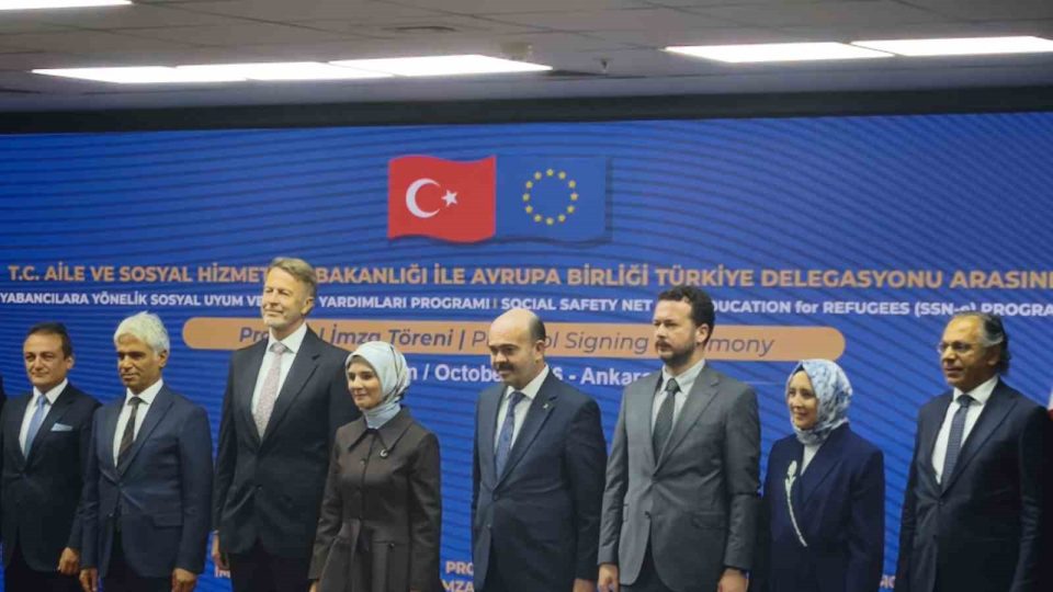 Bakan Göktaş: "Ailelerin gıda, barınma eğitim gibi temel ihtiyaçlarına destek olmayı sürdüreceğiz"