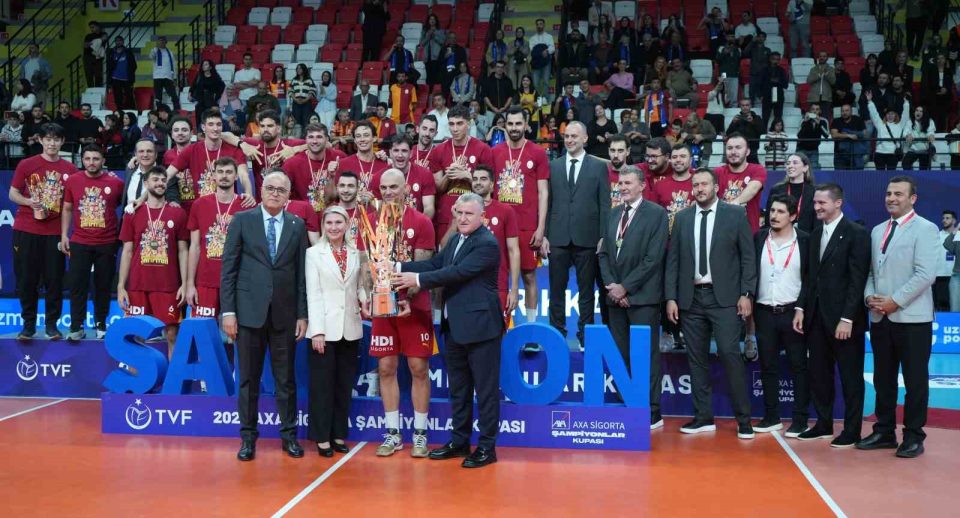 Voleybolda Şampiyonlar Kupası’nı kazanan Galatasaray, 7 yıl sonra kupa sevinci yaşadı
