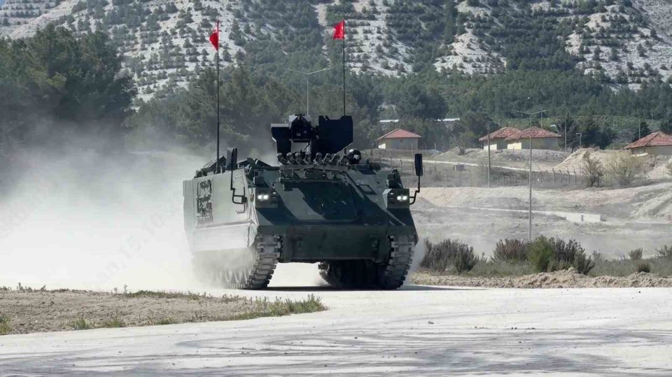 Türkiye’nin ilk elektrikli zırhlı personel taşıyıcısı envanterde