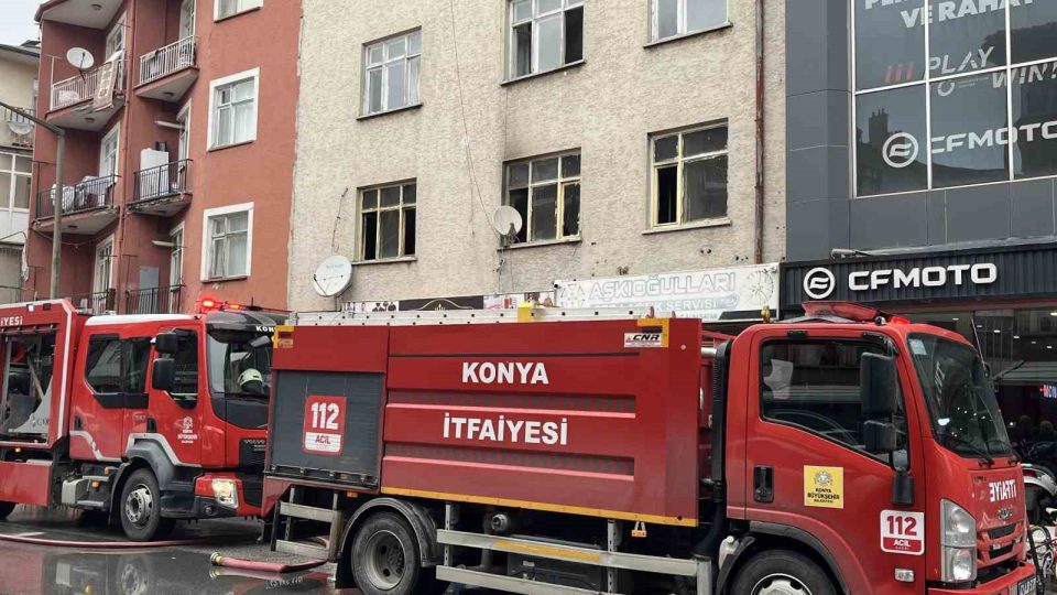 Konya’da apartmanın birinci katında çıkan yangın korkuttu