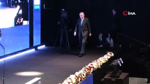 Cumhurbaşkanı Erdoğan, "Sağlık bilimlerine yeni eserler, yeni ufuklar kazandıran fakat bugün aramızda olmayan tüm doktorlarımızı rahmetle yad ediyorum."