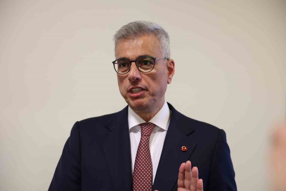 Bakanlık, 18 yaş altına sigara satışının önlenmesi için çalışma yapacak