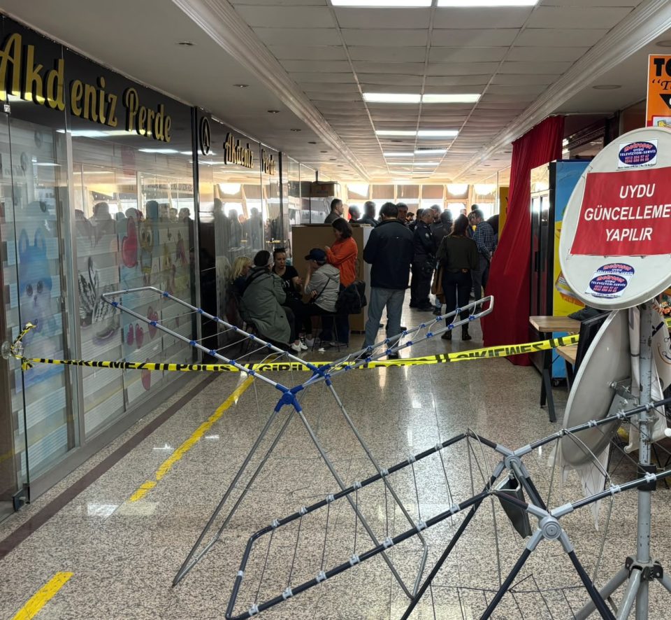 Ankara’da boşandığı eşini öldürüp ardından intihar eden zanlının, cinayeti gerçekleştirdiği ana ait görüntüleri ortaya çıktı