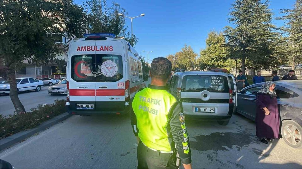 Karaman’da elektrikli bisiklet hafif ticari araca arkadan çarptı: 1 yaralı
