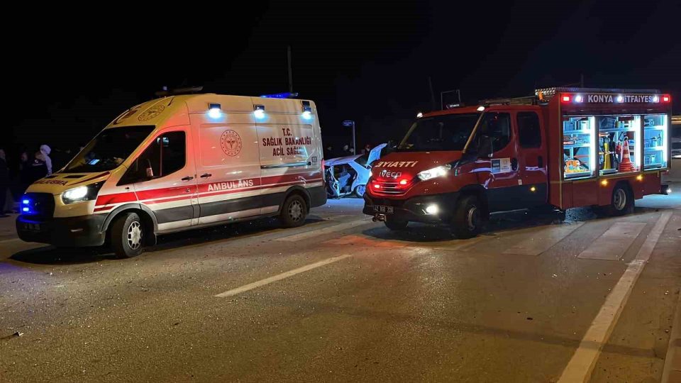 Konya’da iki otomobil çarpıştı: 5 yaralı
