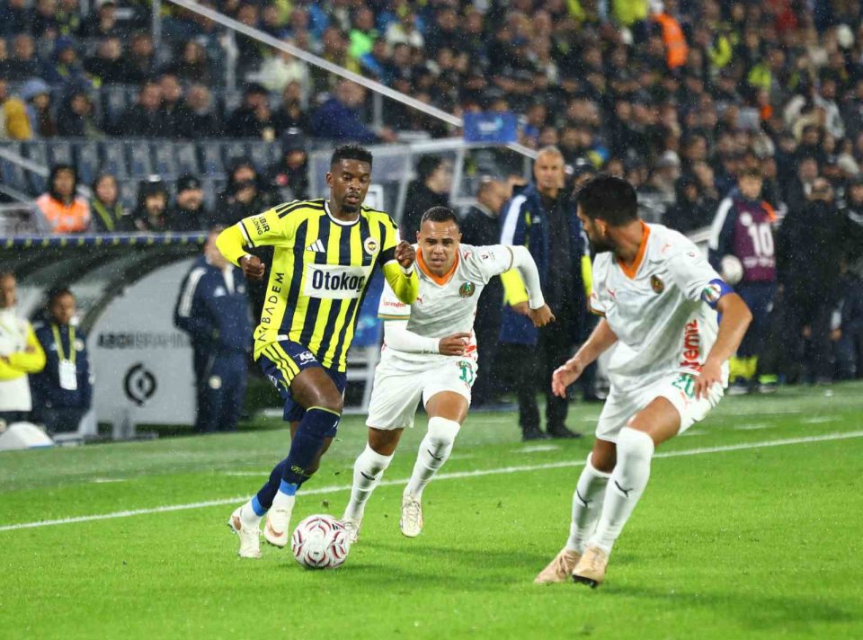 Trendyol Süper Lig: Fenerbahçe: 3 - Corendon Alanyaspor: 0 (Maç sonucu)