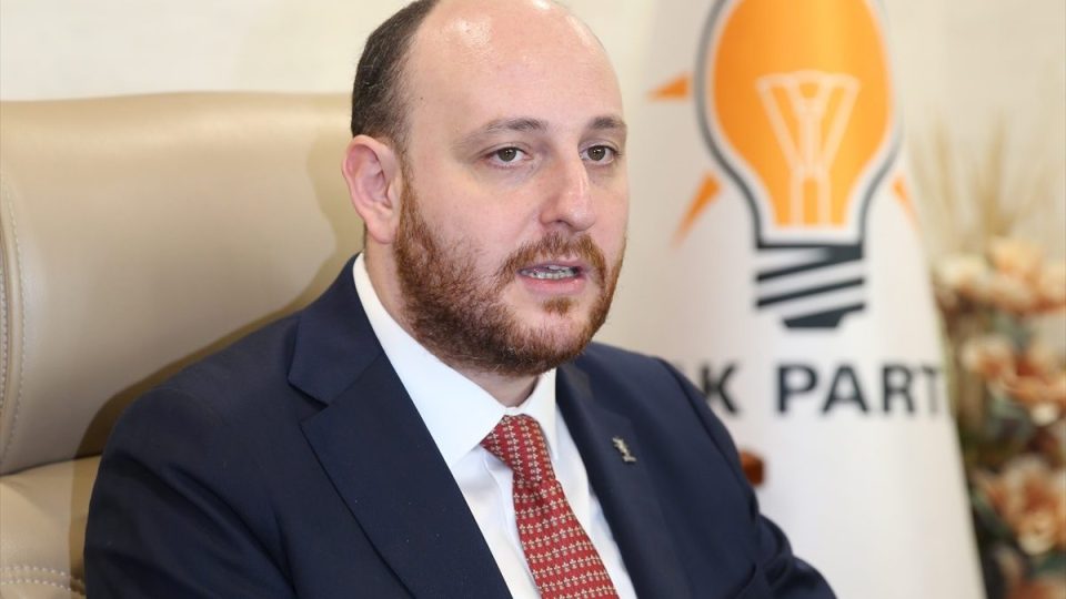 AK Parti’li Büyükgümüş’ten Yeni Parti’ye: "Siyasi yankesiciliğe derhal son verin"