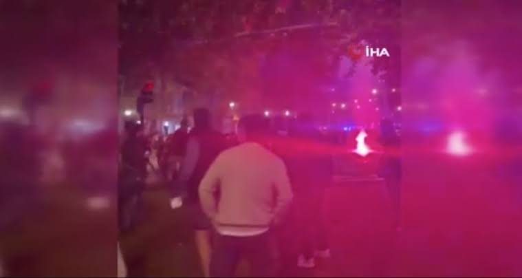 İspanya'da Tren Faciası Hükümeti Sarstı: Madrid'de Protestocular ile Polis Çatıştı!