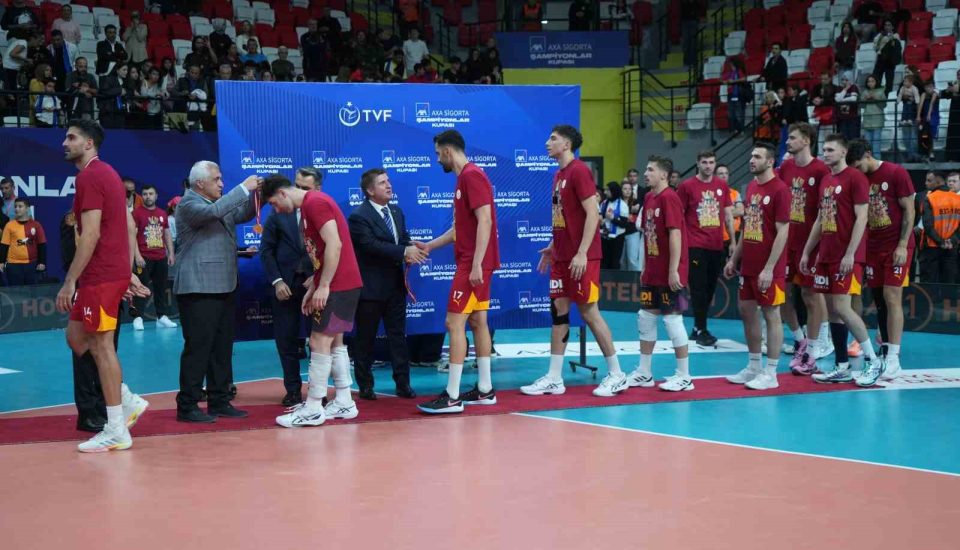 Galatasaraylı voleybolculardan şampiyonluk mesajı: "Bunlar daha başlangıç"