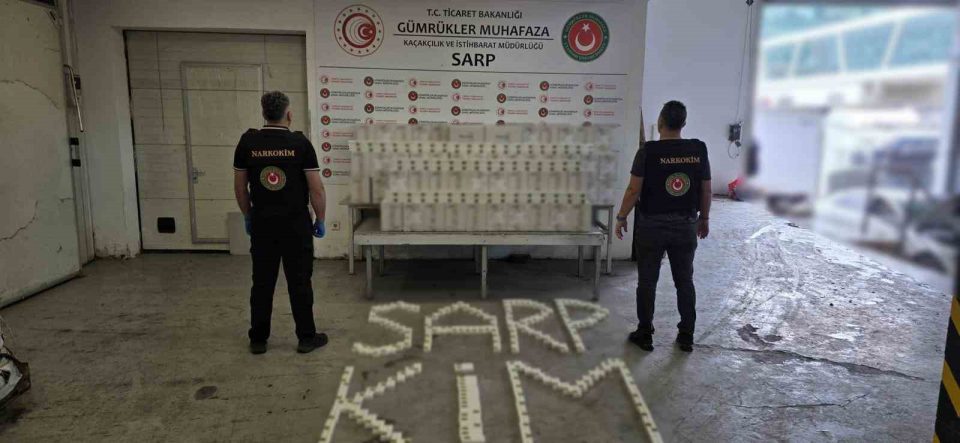 Gümrüklerde gerçekleştirilen operasyonlarda binlerce uyuşturucu madde ele geçirildi